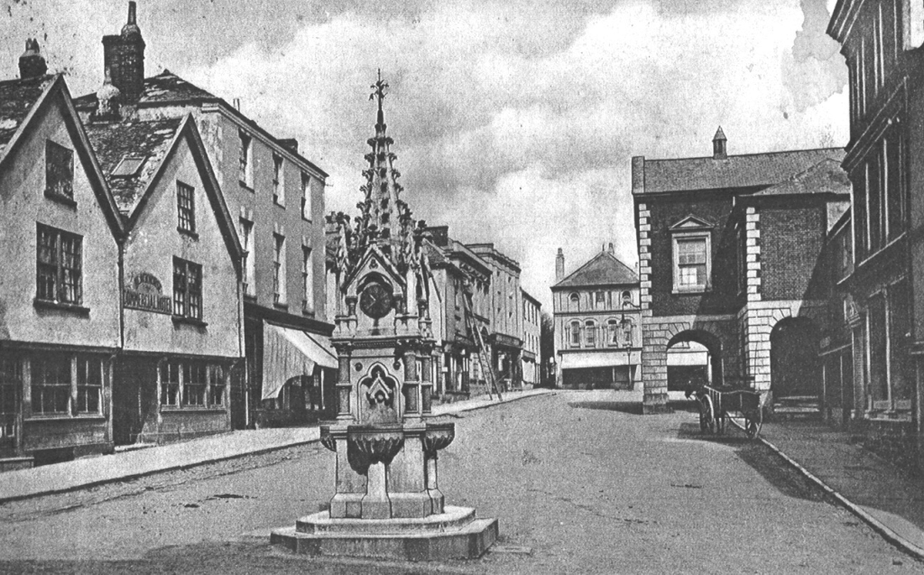Torrington High Street with the Rolle Fountain